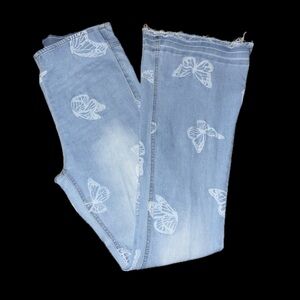 No Boundaries Butterfly Print Wide Leg Jeans – Light Wash Denim, Size S (3–5)
